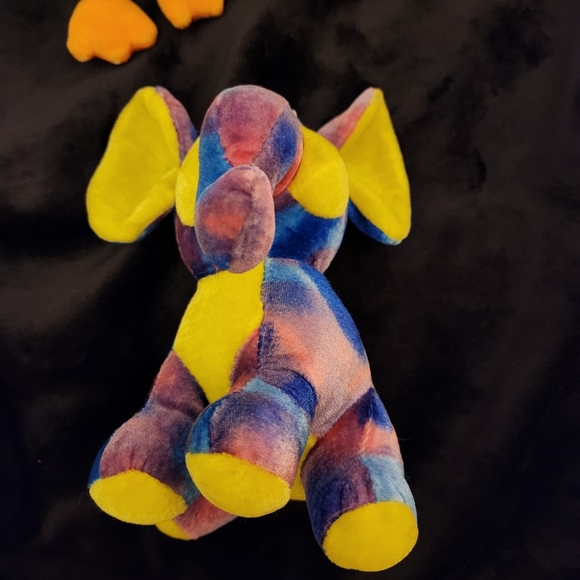 Assortment of Stuffed Animals - Picture 10 of 16